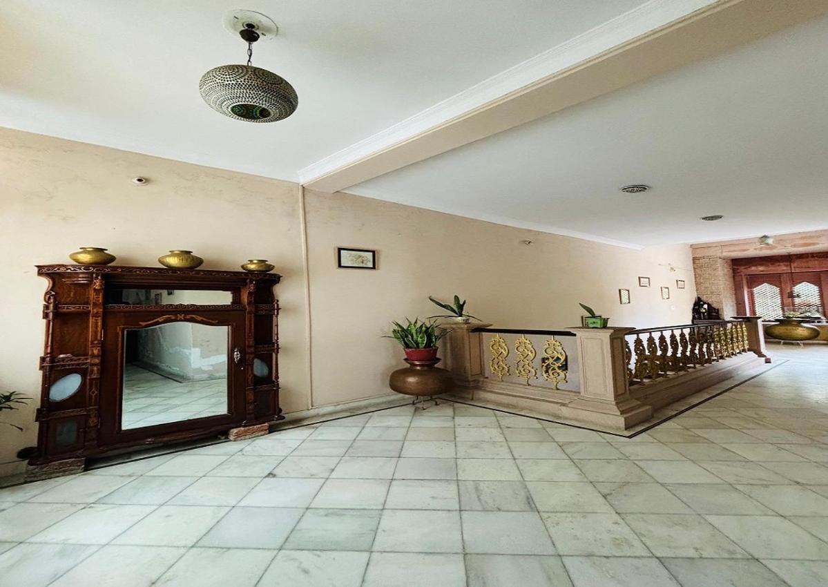 Hotel Karan Villas Kota  Bagian luar foto