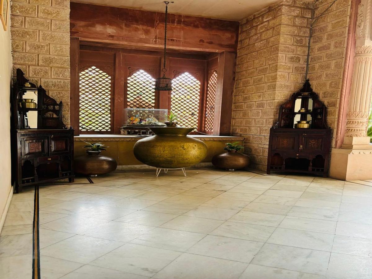 Hotel Karan Villas Kota  Bagian luar foto
