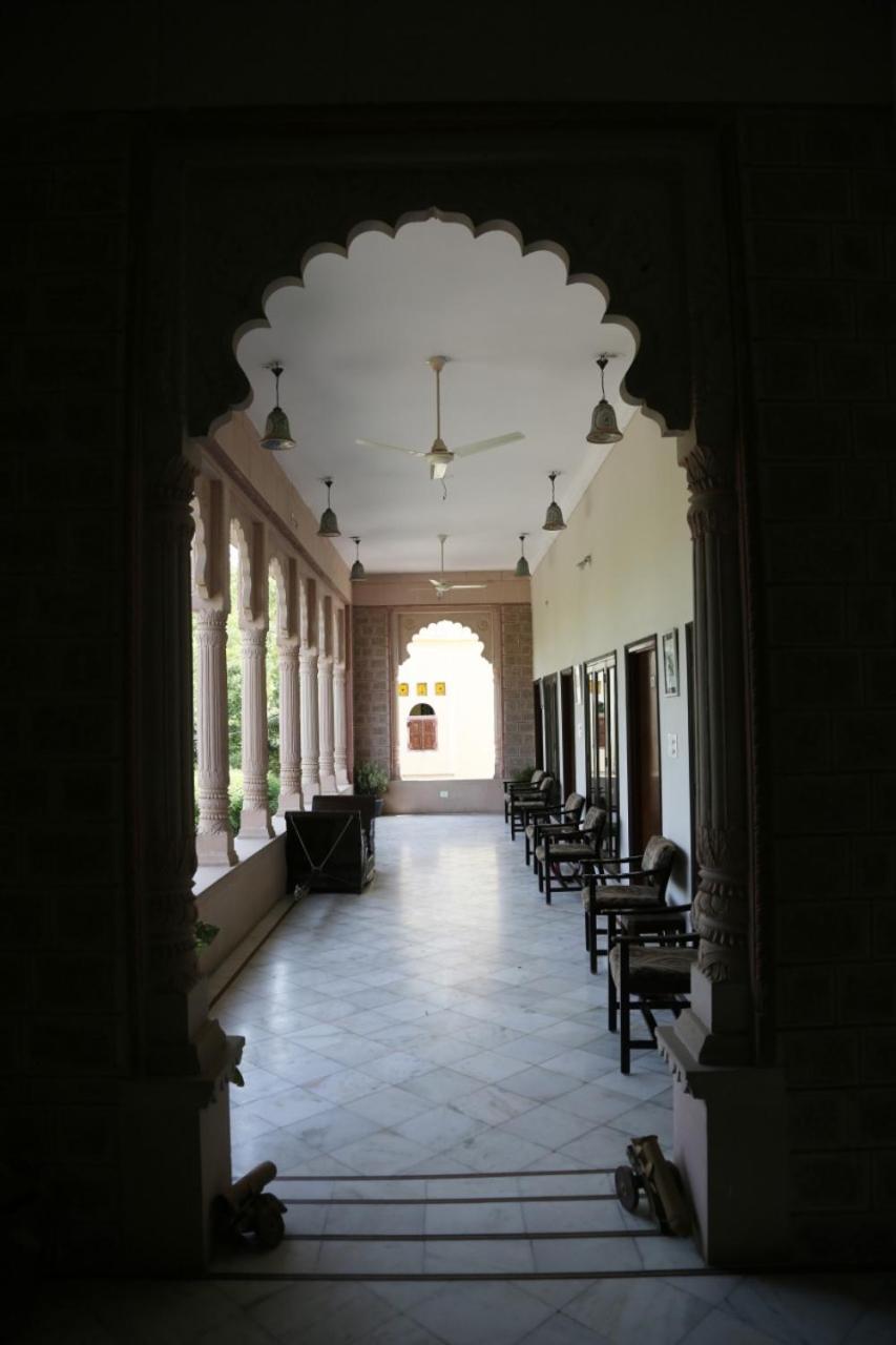 Hotel Karan Villas Kota  Bagian luar foto