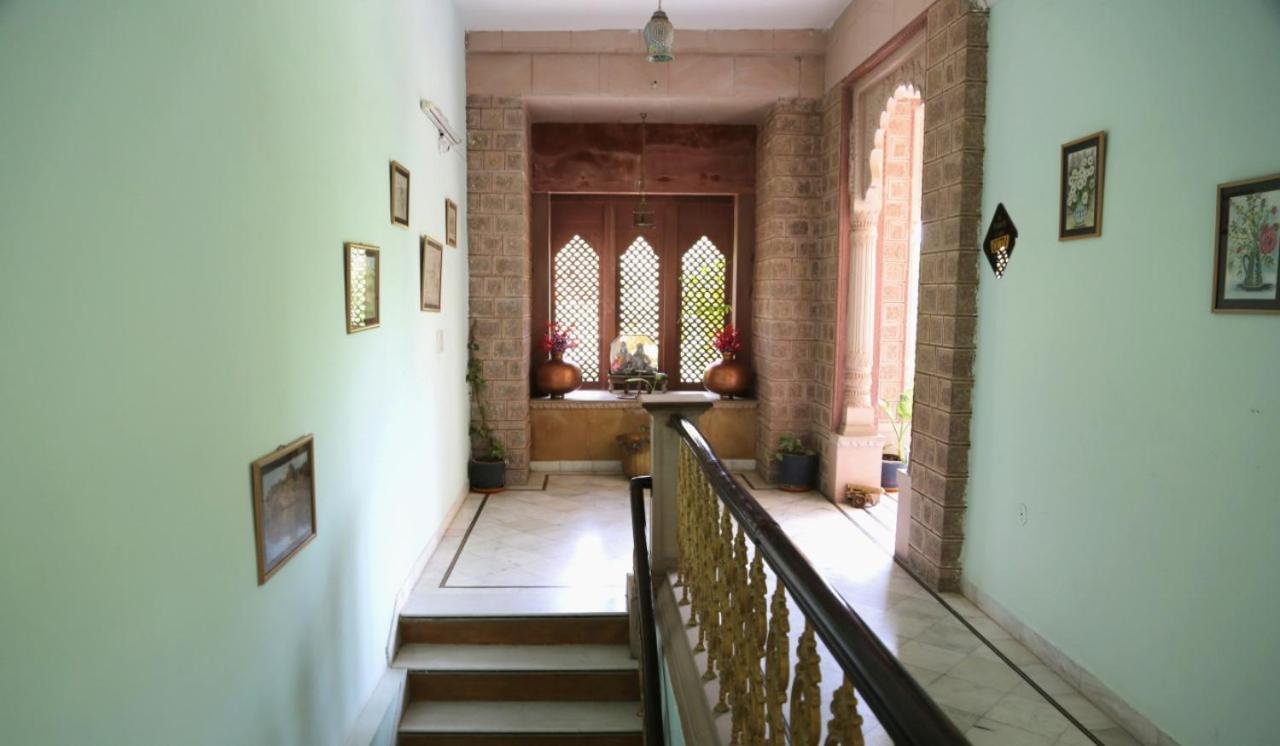 Hotel Karan Villas Kota  Bagian luar foto