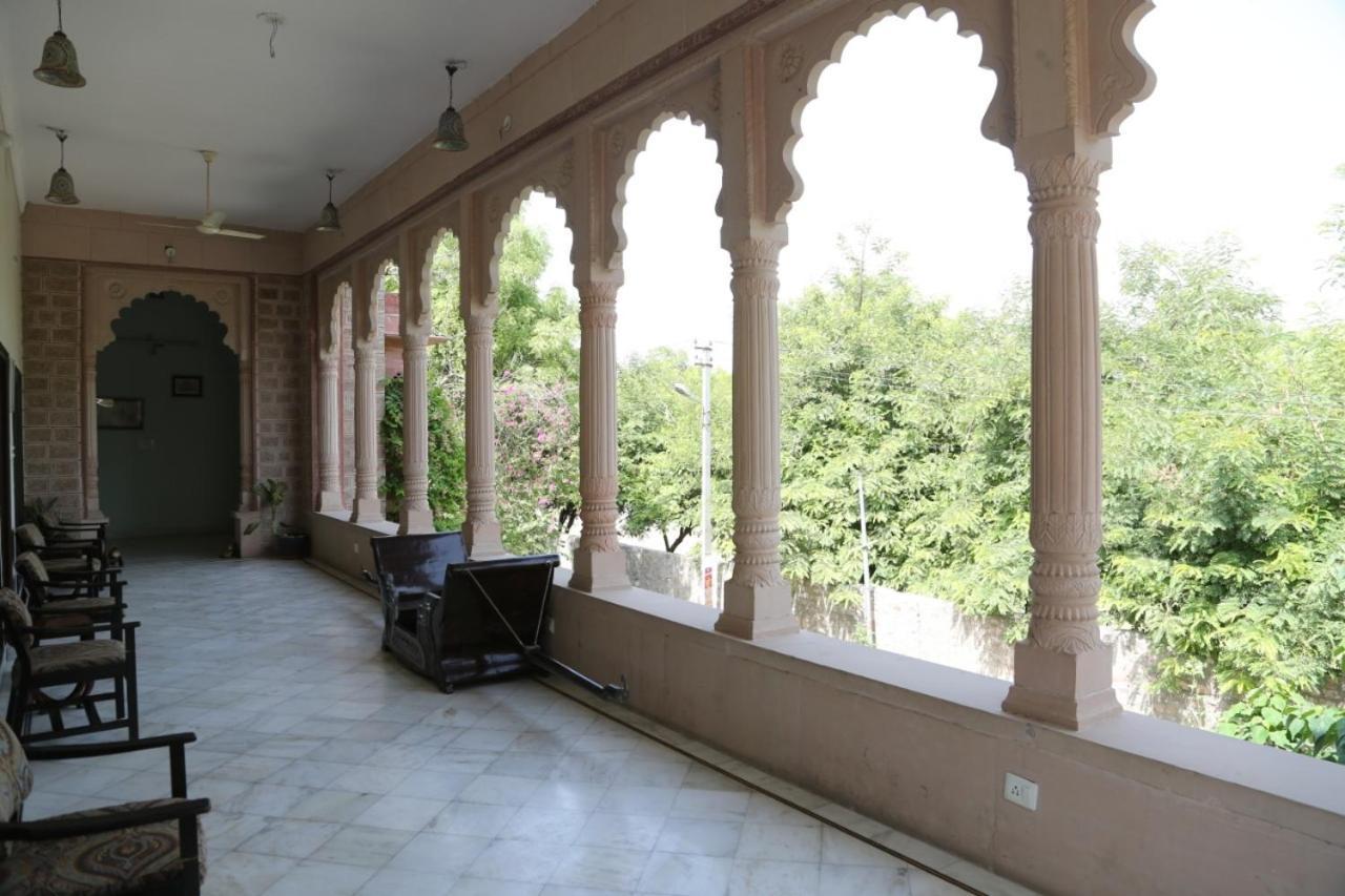 Hotel Karan Villas Kota  Bagian luar foto