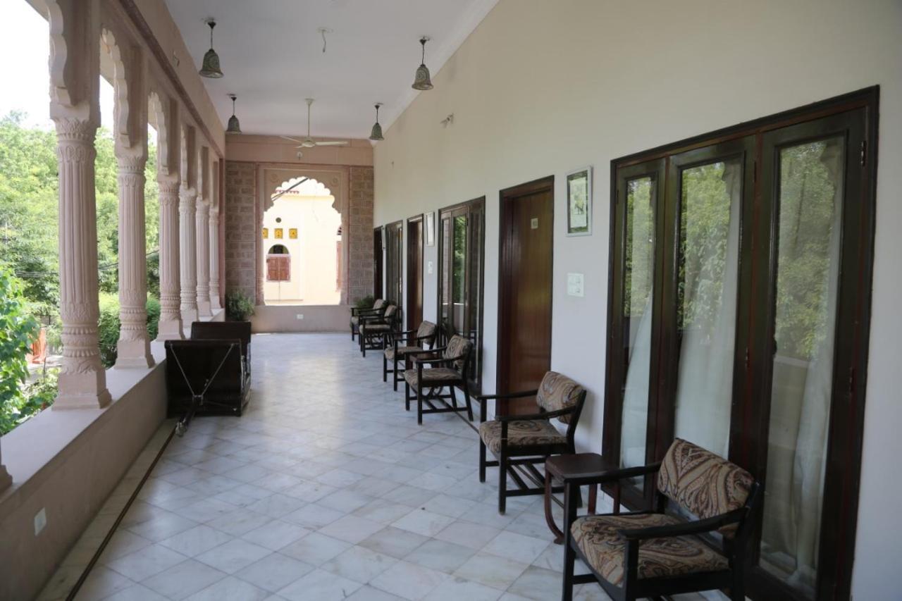 Hotel Karan Villas Kota  Bagian luar foto